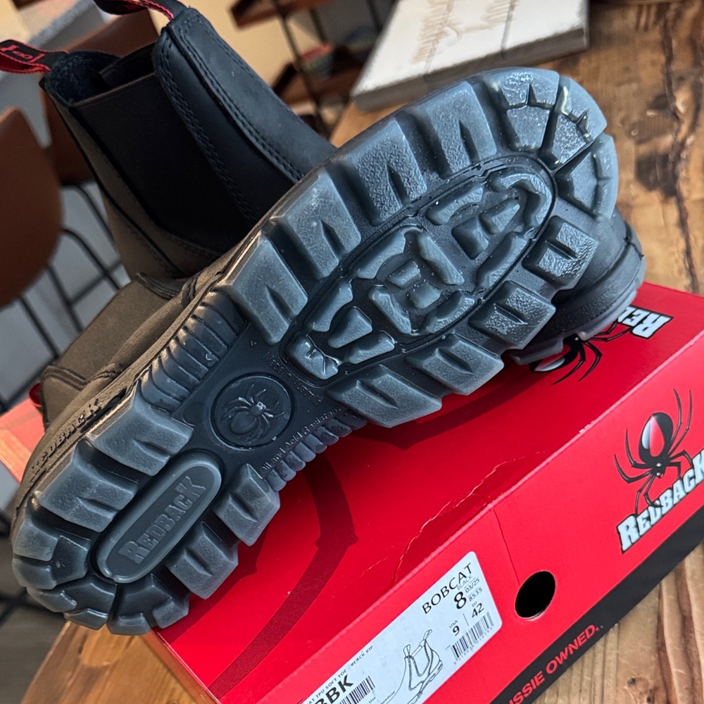 Redback Black Leather Boots - Sz 9 - Picture 3 of 3